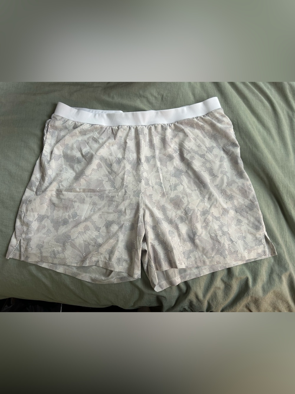 Old Navy Active White Athletic Shorts with Drawstring